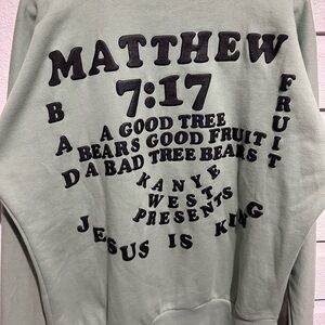 🩵KANYE WEST JESUS IS KING ⚫️